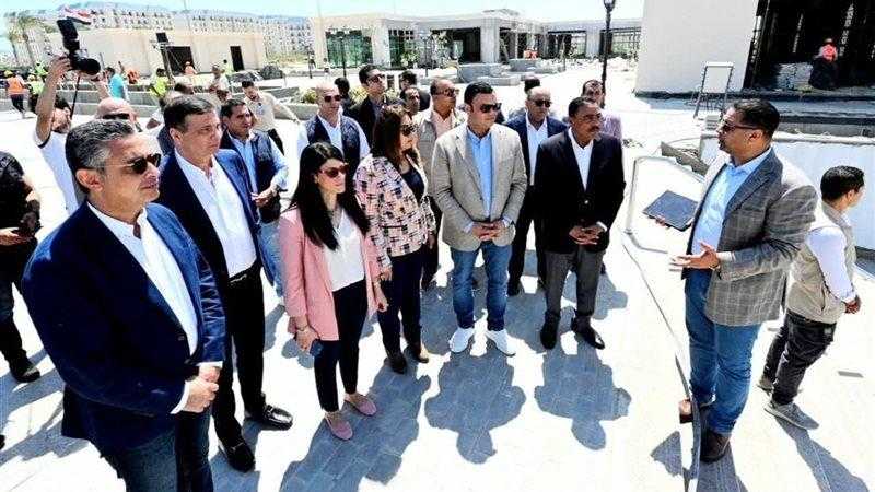 وزيرا الإسكان والزراعة يتفقدان محطة التجارب البحثية لتحلية مياه البحر بالعلمين الجديدة