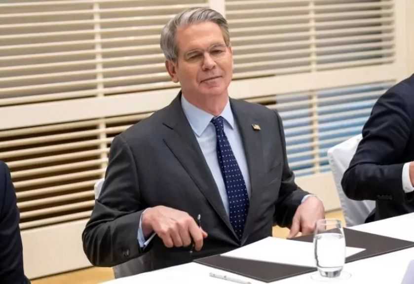 وزير الخزانة الأمريكي: الإغلاق الحكومي كبّد الاقتصاد 11 مليار دولار خسائر دائمة.. وتفاؤل بنمو 2026