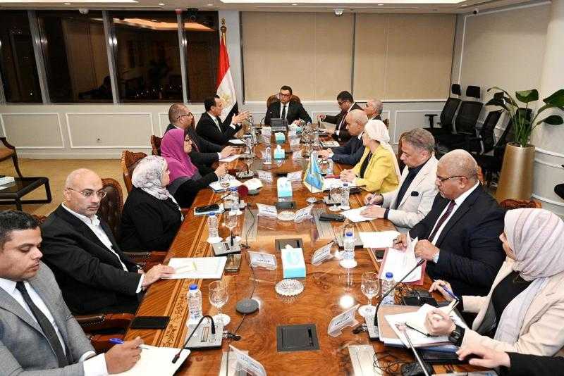 وزير الإسكان يتابع موقف مبادرتى ”بيتك في مصر” و”بيت الوطن” للمصريين بالخارج