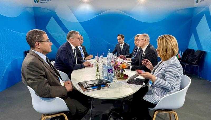 مصر وأذربيجان تبحثان التعاون في مجال البترول والغاز