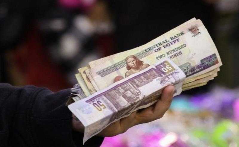 المصريون اشتروا شهادات ادخار بـ 226.8 مليار جنيه من البنوك في شهرين رغم خفض الفائدة