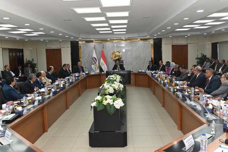 ”القابضة للصناعات الكيماوية” تستهدف تحقيق إيرادات 22.4 مليار جنيه.. وترفع رأس المال المرخص به إلى 18 مليار جنيه