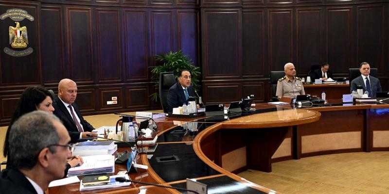 مجلس الوزراء يخصص أرضًا لإنشاء مخزنيين لتلبية احتياجات المصانع بالسويس