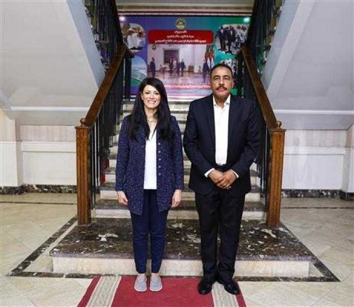 وزيرة التخطيط تناقش مع محافظ مطروح الموقف التنفيذى لمشروعات الخطة الاستثمارية بالمحافظة