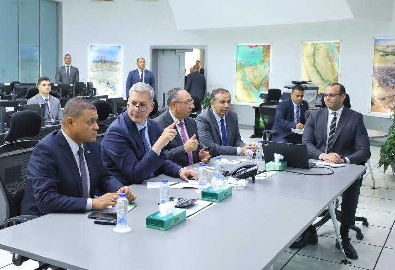وزير البترول يتابع الموقف التشغيلي لضخ الغاز لقطاع الكهرباء والقطاعات الصناعية