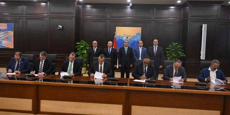 بحضور ”مدبولي”.. توقيع عقدين لتسوية المنازعات مع عدد من الشركات الاستثمارية