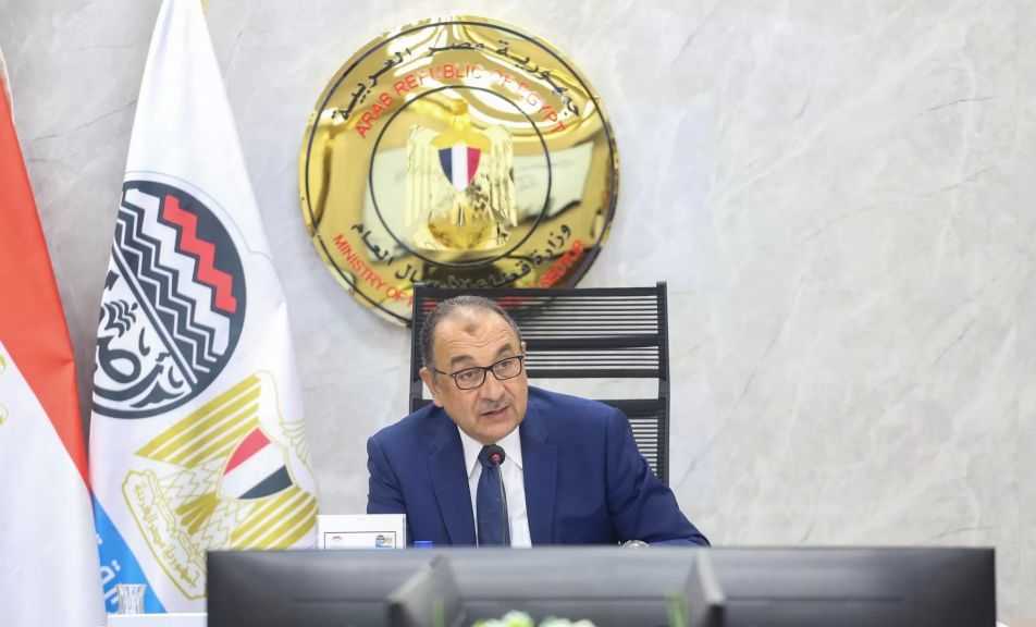 وزير قطاع الأعمال العام يُشارك بمؤتمر لتعزيز الإنتاج المحلي للأدوية وتكنولوجيات الصحة في إفريقيا