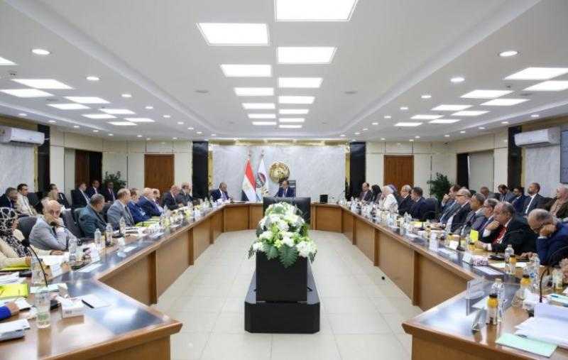 شيمي: 13.1 مليار جنيه إيرادات مستهدفة.. وصافى ربح 6.5 مليار جنيه للقابضة للسياحة