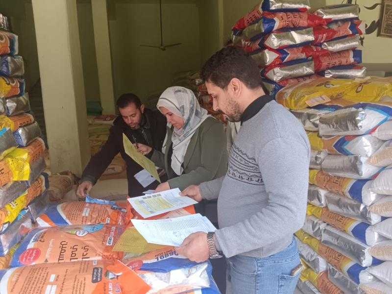 ”الزراعة” تشن حملات تفتيش مكثفة على مخازن الأعلاف وخاماتها بالمحافظات| صور