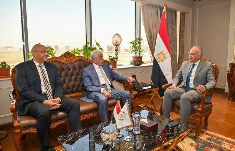 وزير الرى يستقبل مستشار رئيس الجمهورية للتنمية المحلية ومحافظ القليوبية