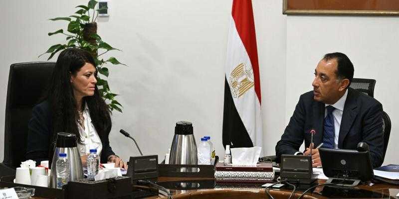 رئيس الوزراء يتابع مع ”المشاط” جهود إطلاق ”السردية الوطنية للتنمية الاقتصادية”