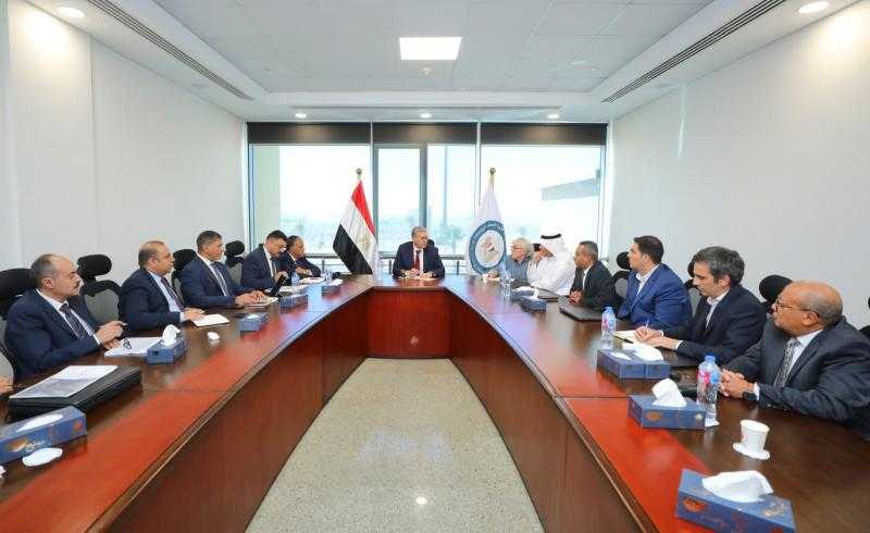 وزير البترول يبحث آليات تنفيذ مشروع المسح الجوي لتحديث قاعدة بيانات الثروات التعدينية