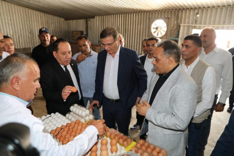 وزير الزراعة يوجه بحزمة إجراءات فورية وعاجلة لدعم مزارعي الرمان بالبداري