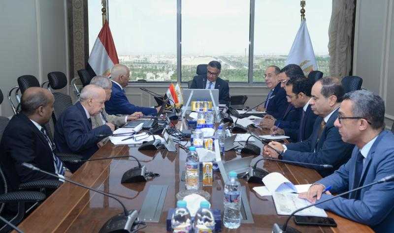 وزير التموين يتابع تطوير شركات المطاحن لدعم الأمن الغذائي