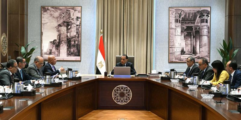 رئيس الوزراء يتابع جهود دعم وتوطين الصناعة فى مصر