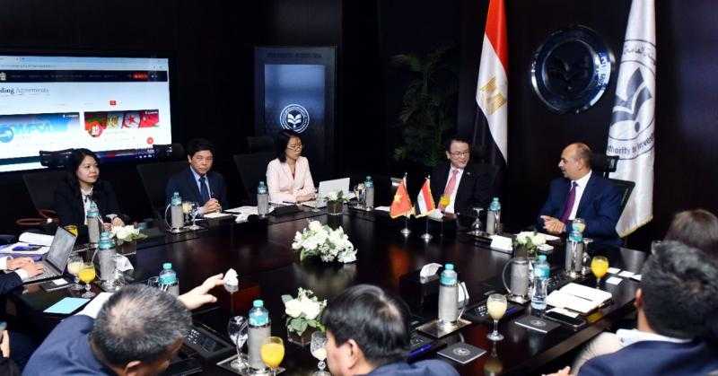 مصر وفيتنام تبحثان تعزيز التعاون الاستثماري والتجاري