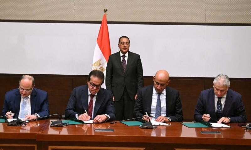 بروتكول تعاون مع معهد إيطالي لإنشاء 5 مدارس تكنولوجية في صناعة الأدوية والرعاية الصحية