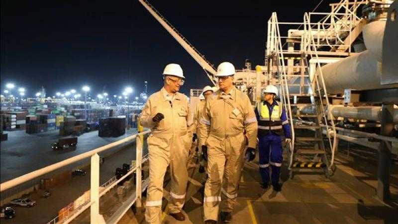 «معلومات الوزراء» يرصد جهود الدولة لاستقدام سفن «إعادة التغييز» لتأمين كهرباء الصيف