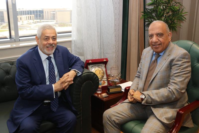 وزير الكهرباء يتابع مع إيميا باور الإماراتية تنفيذ مشروعات طاقة شمسية بقدرة 1000 ميجاوات