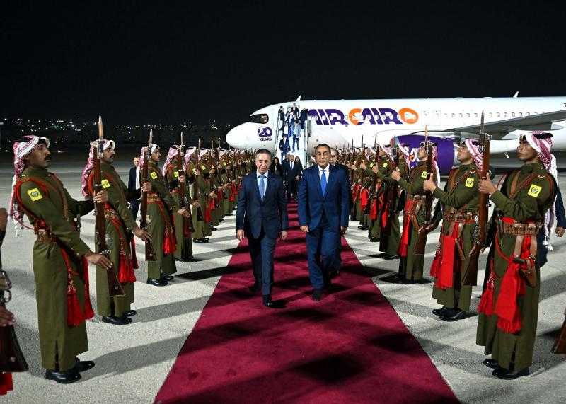 رئيس الوزراء يصل الأردن للمشاركة في أعمال اللجنة العليا المشتركة