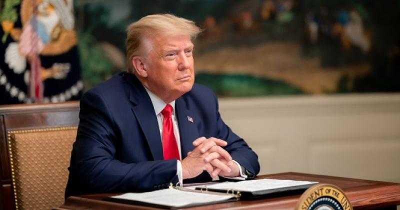 ترامب يوقع أمرًا تنفيذيًا لتخفيف القواعد التنظيمية لصناعة الفضاء