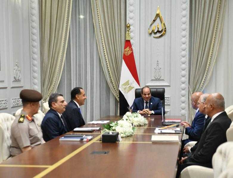 الرئيس السيسي يتابع تطورات الموقف التنفيذي للقطار الكهربائي السريع والمونوريل