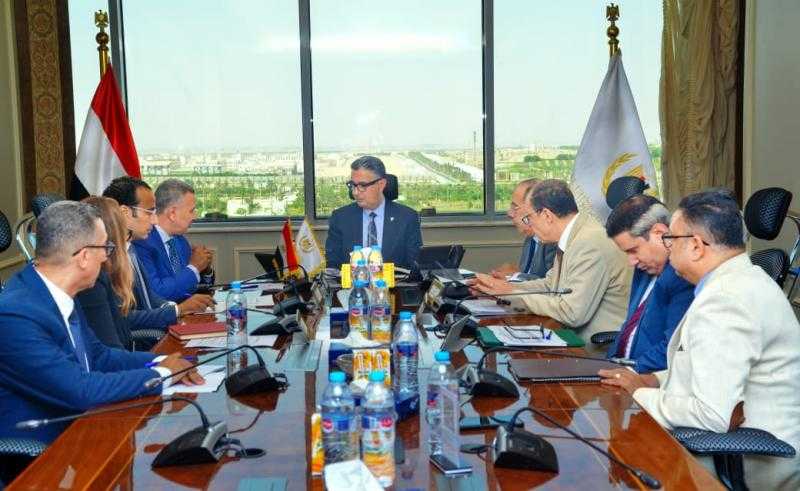 وزير التموين: خطط لتطوير خطوط الإنتاج بالمصانع التابعة لـ”السكر والصناعات التكاملية”