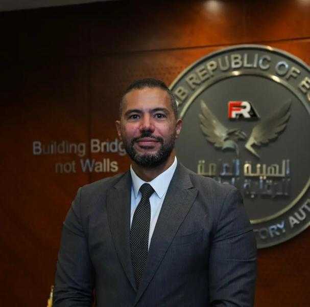رئيس الوزراء يكلف محمد صبري بمهام نائب رئيس البورصة
