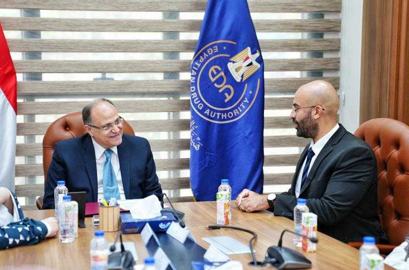 ”الغمراوي” يبحث مع شركة P&G العالمية آليات تيسير إجراءات تسجيل واستيراد المستحضرات الدوائية