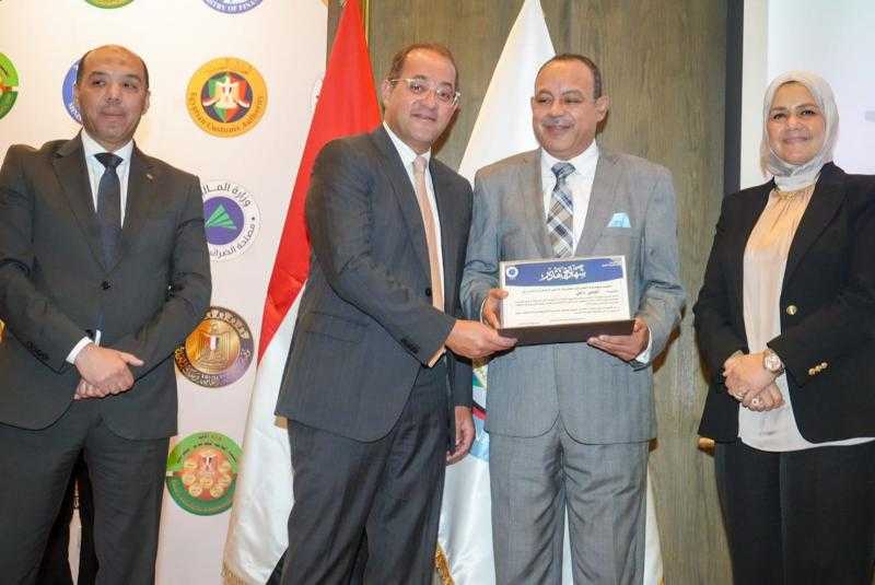 ”كجوك” يكرم ٦ مأموريات ضريبية لتحقيقها نتائج متميزة في مسار الشراكة مع مجتمع الأعمال| صور