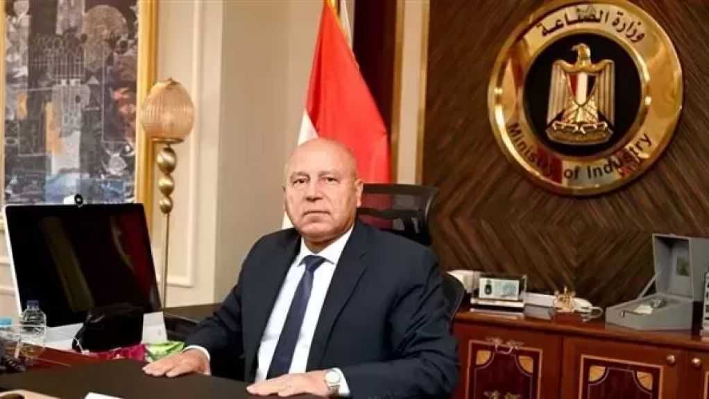 ”الصناعة” تنفي وجود أي حسابات لكامل الوزير على مواقع التواصل الاجتماعي