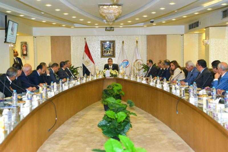 وزير التموين يناقش مواجهة أشكال الغش التجاري في صناعة وتداول زيوت الطعام