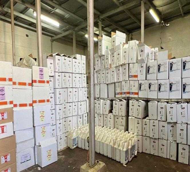 ضبط مصنع دون ترخيص لتصنيع الأدوية البيطرية