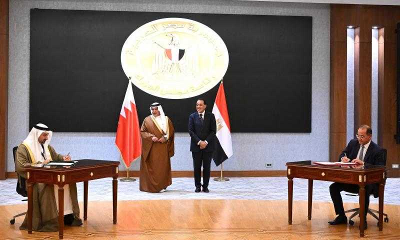 تضم الاستثمار والسياحة والجمارك.. مصر والبحرين توقعان 8 وثائق لتعزيز التعاون الثنائي