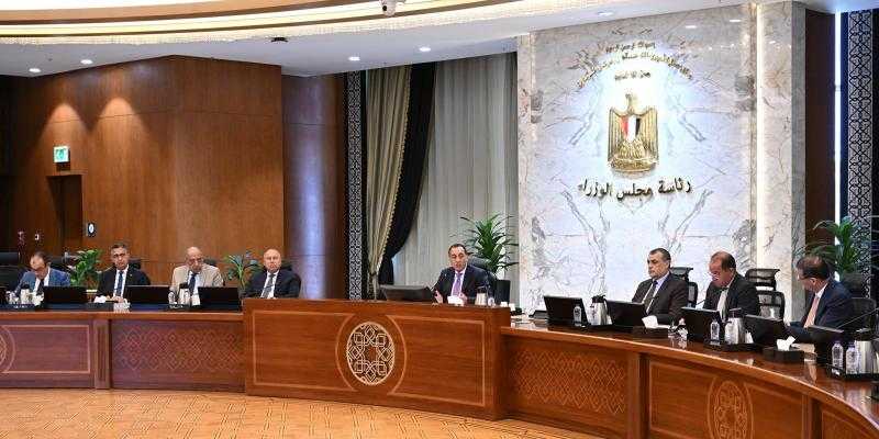 رئيس الوزراء يتابع جهود النهوض بصناعة الأسمدة وحوكمة منظومة توزيع