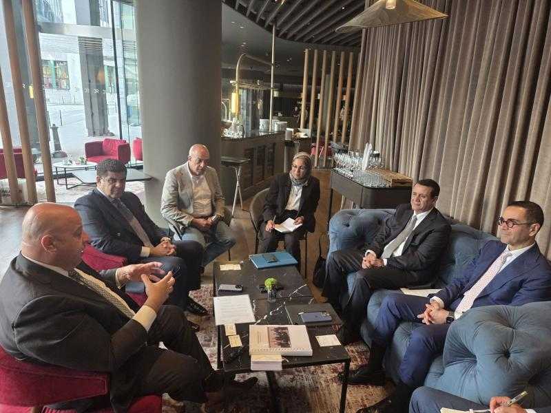 وزير الاستثمار: نولي اهتمامًا بمشروعات الطاقة المتجددة وتصدير الكهرباء