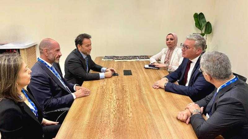 وزير البترول يناقش مع ”شلمبرجير” التعاون في مجال التكنولوجيات الحديثة للبحث والاستكشاف والإنتاج