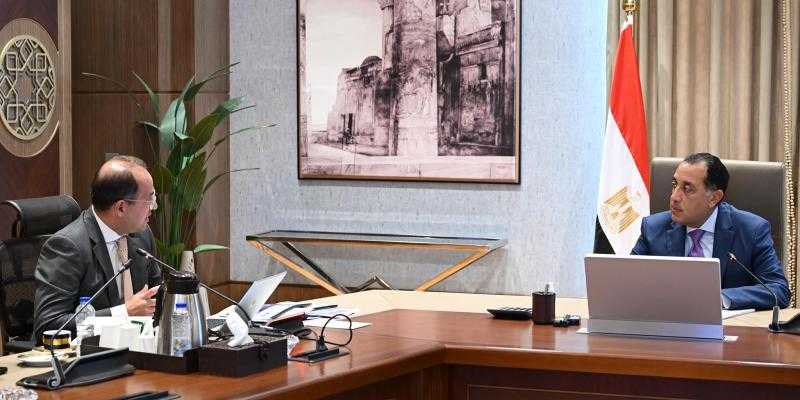 رئيس الوزراء يطلع على الملامح الأولية للحزمة الثانية من مبادرة التسهيلات الضريبية