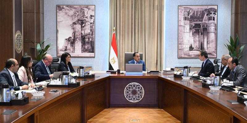 ”مدبولي” يتابع إجراءات تسوية التشابكات المالية بين بنك الاستثمار القومي والهيئة الوطنية للإعلام