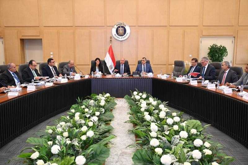 وزير الصناعة: نعمل على زيادة إنتاج منتجات الحديد لتلبية الطلب المحلي
