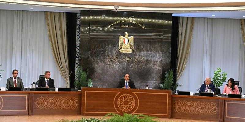 رئيس الوزراء: نستهدف بنهاية العام المالي الحالي الانخفاض بالدين إلى حدود الـ80 أو 81%