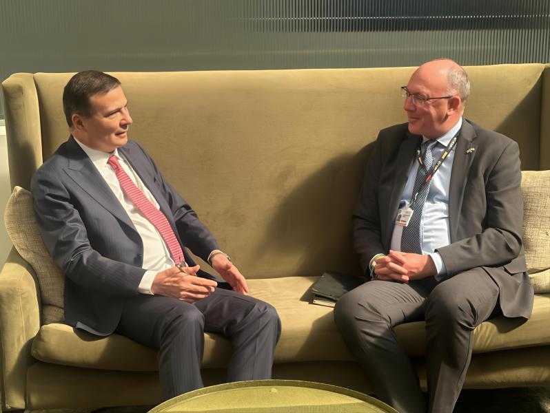 وزير الزراعة يناقش زيادة صادرات العنب والفراولة والبرتقال إلى السوق البريطاني