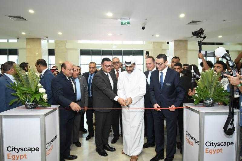 وزير الإسكان يفتتح النسخة 14 من معرض ”سيتي سكيب مصر” العقاري| صور