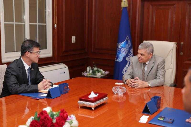 ”ربيع” يبحث التعاون مع شركة صينية لتطوير الترسانات البحرية وتوطين الصناعة