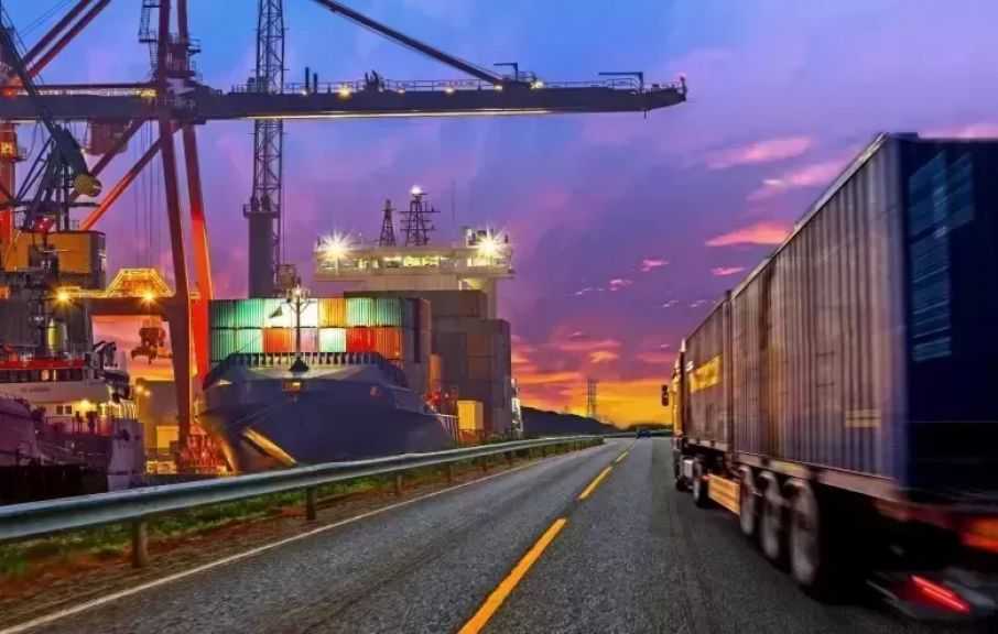 القمح والزيوت والسكر الخام أبرز السلع الغذائية الواردة للأسواق المصرية