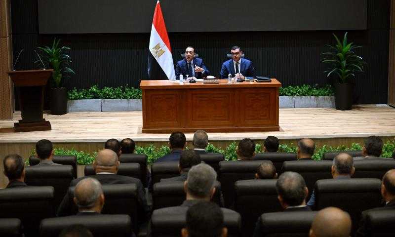 رئيس الوزراء يوجه رؤساء أجهزة المدن الجديدة بالاهتمام بملفات النظافة والصيانة ورفع المخلفات