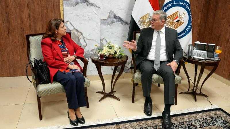 وزير البترول يناقش خطط ”شل” لحفر آبار جديدة لتنمية وإنتاج الغاز في البحر المتوسط