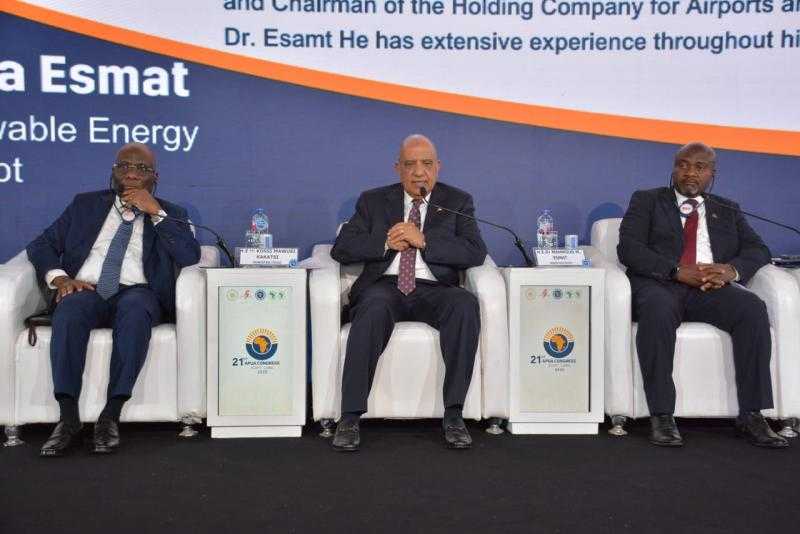 وزير الكهرباء يشارك بمائدة مستديرة حول ”بناء هيكل الطاقة في أفريقيا من أجل الازدهار”