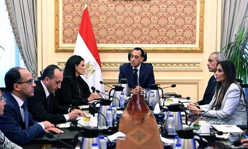 رئيس الوزراء يتابع ما يتم تنفيذه من خطوات وإجراءات عقب إطلاق ”السردية الوطنية للتنمية الاقتصادية”