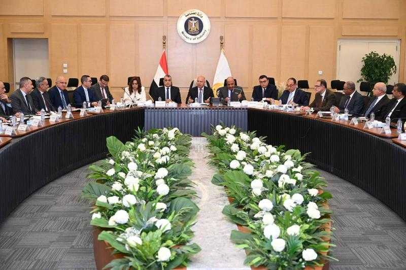 ”التنمية الصناعية” تناقش طلبات مصنعي السيراميك والبورسلين بجدولة ديونهم لدى وزارتي الكهرباء والبترول